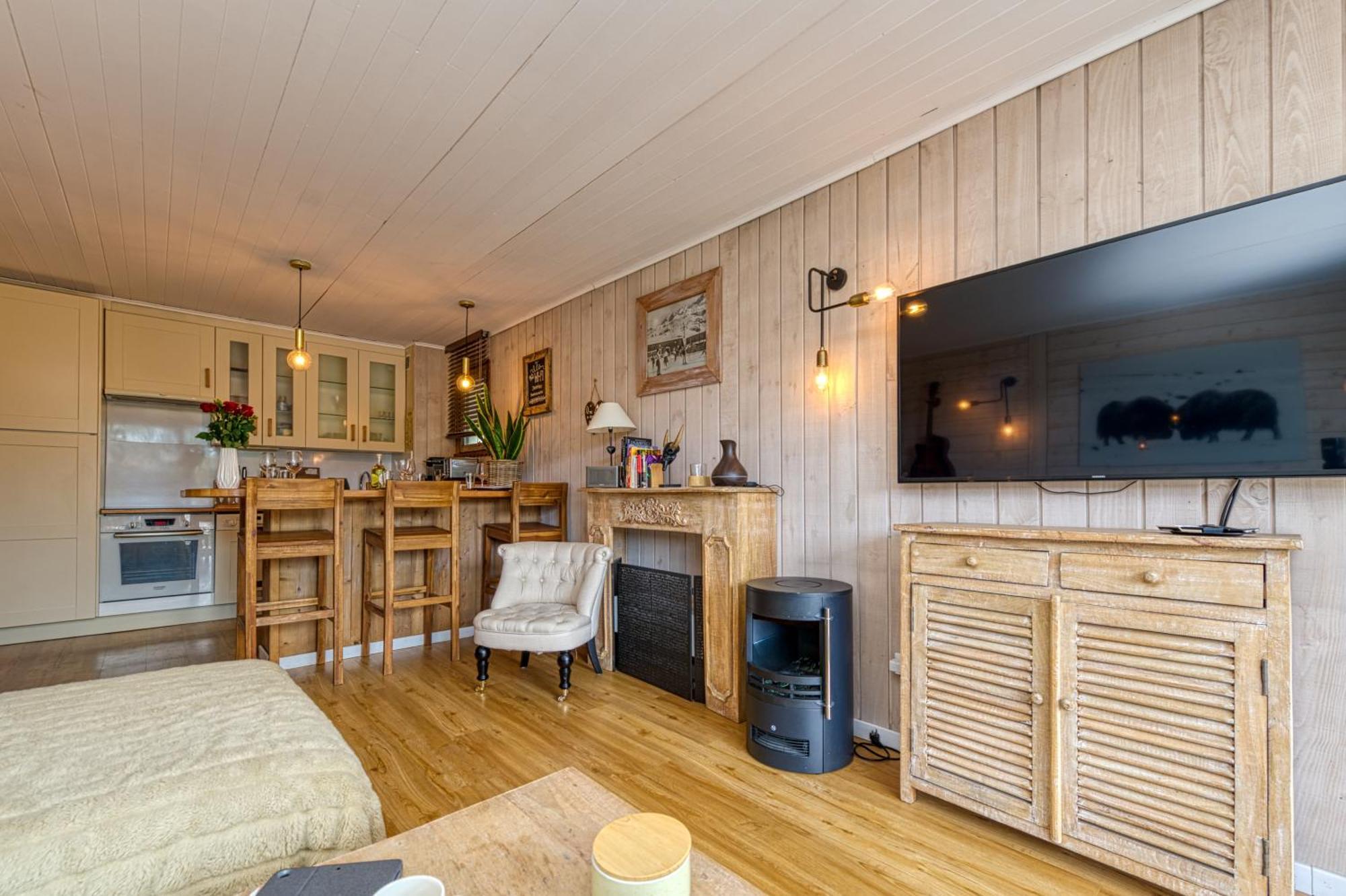 Homency - Residence Helios G1 Alpe d'Huez Екстериор снимка